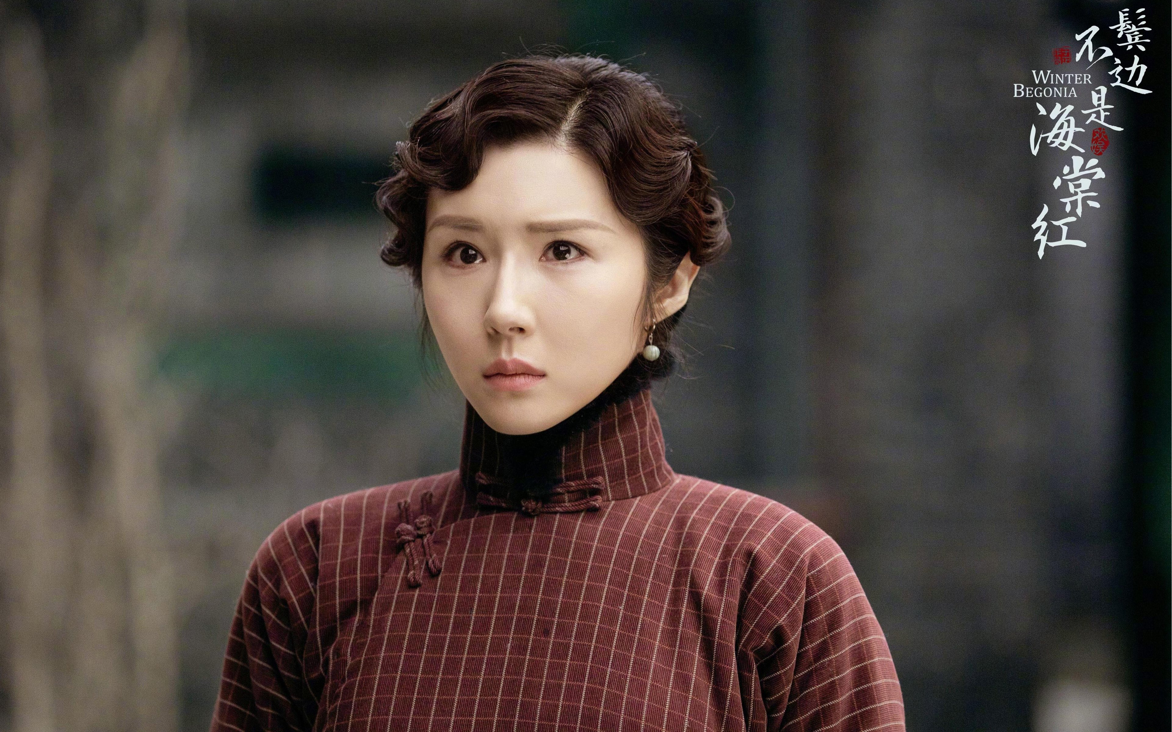 哥伦比亚女足在巴黎奥运会上展现出强大的团队协作能力，哥伦比亚足球美女