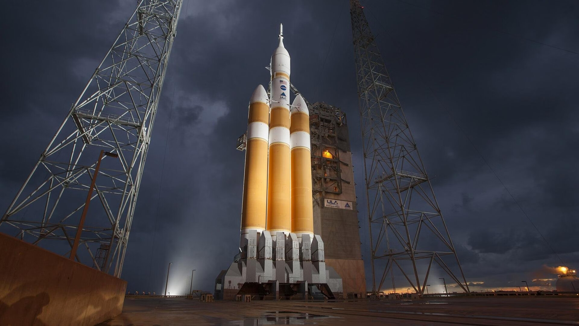 开云体育官网入口-斗志昂扬双方鏖战，现场观众沸腾欢呼，斗志昂扬下一句是什么