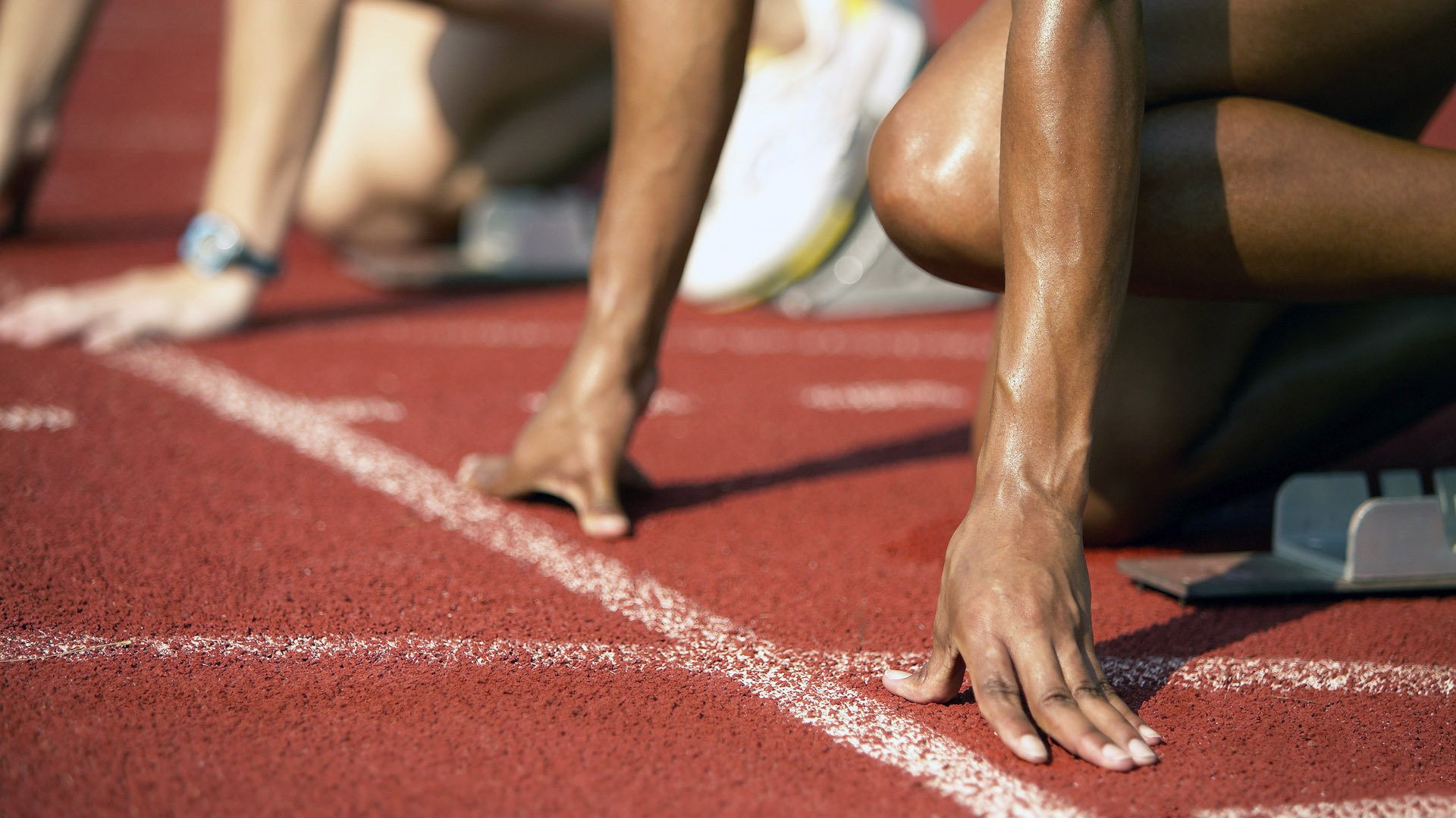 运动员备战秘籍揭秘：从心理到技能的全方位准备，运动员训练备战